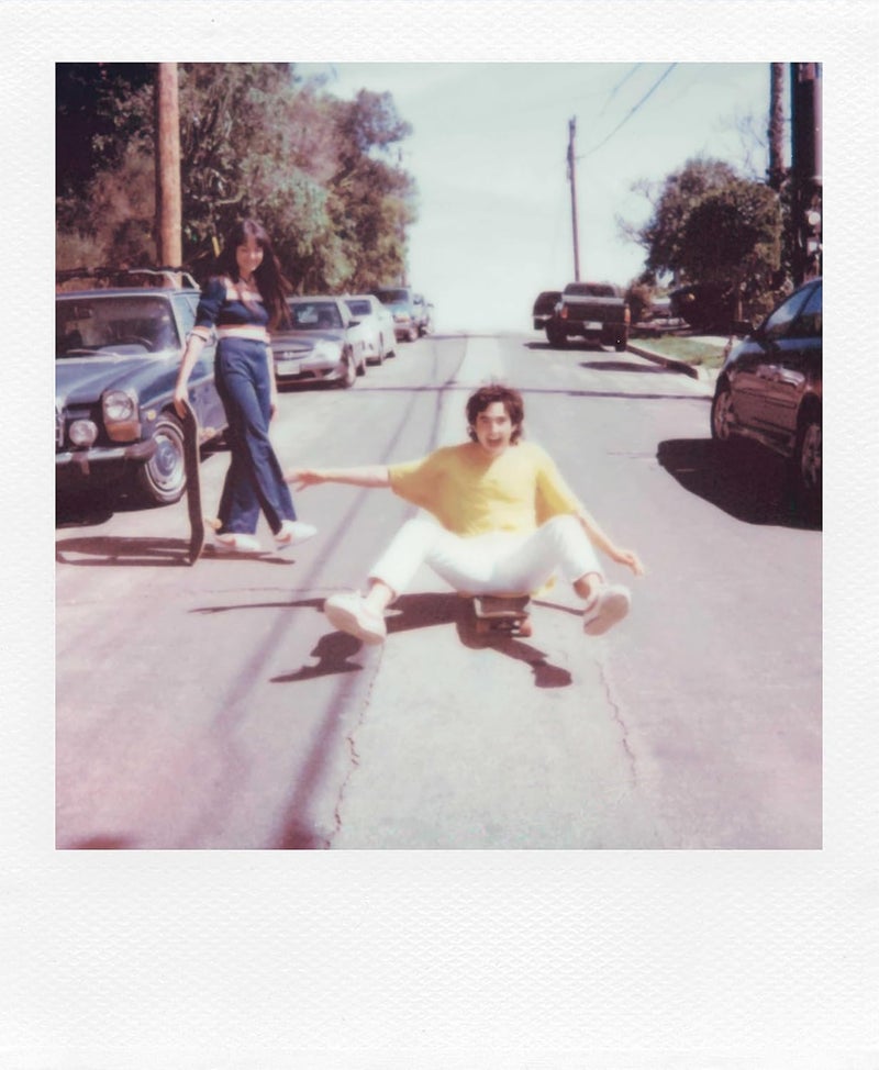 Polaroid Color i-Type Instant Film | 8 Photos, White Frame, ASA 640 | Battery-Free Film for Now, Now+, I-2, & Lab Printer - Image 3